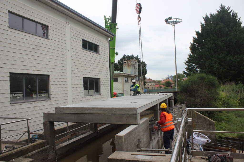 Aguas de Burgos inicia las obras para derivar caudales al futuro tanque de tormentas de la EDAR